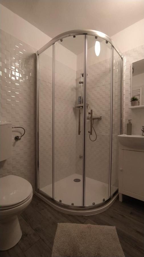 Flora House 3 Minutes From Lake Balaton Keszthely Ngoại thất bức ảnh